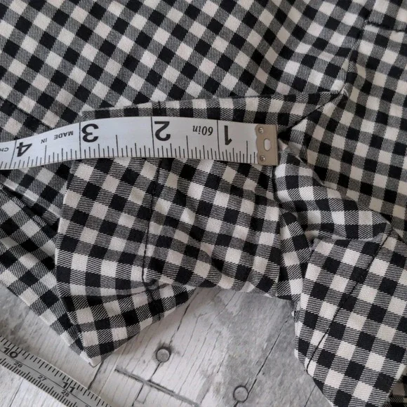 GAP Black & White Checkered City Shorts 3" inseam size 2 - Picture 7 of 12